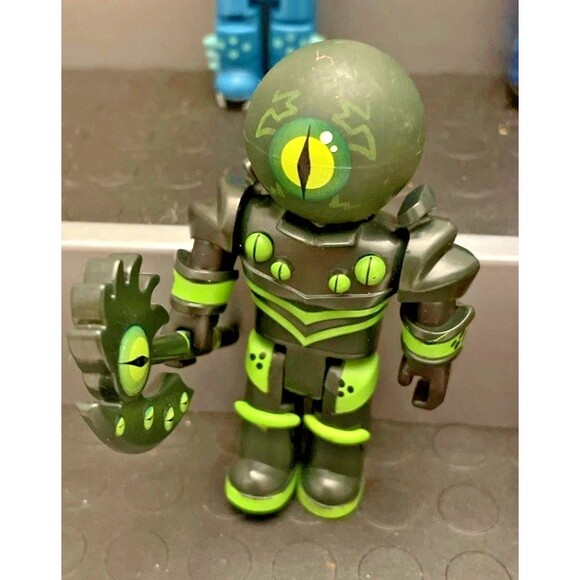 R0BL0X Toys Action Mini Figures Lot of 6 - Champions Of Roblox - 2 Incomplete - Picture 9 of 10